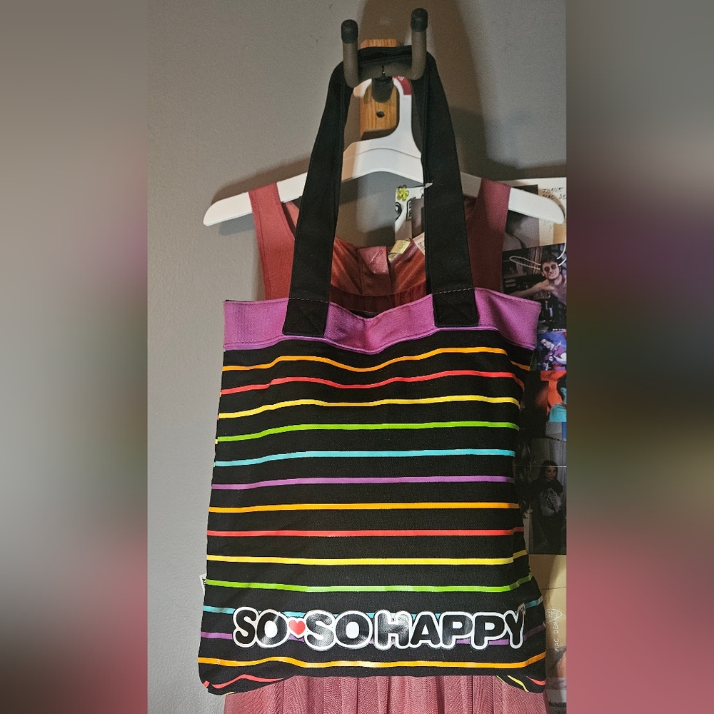 Soso Happy ScEnE tote - Picture 2 of 5